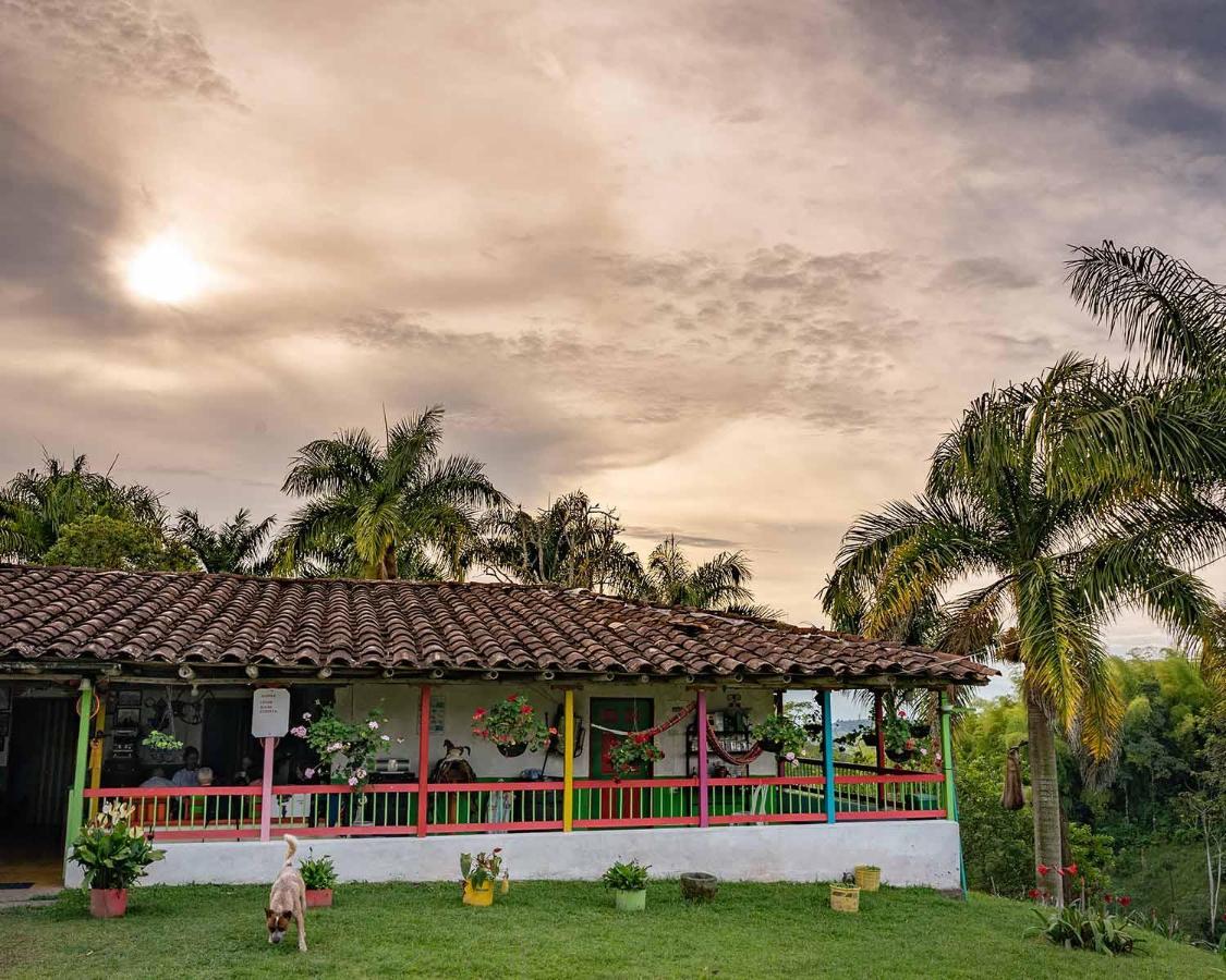 Rancho Chihuahua Hotel Филандиа Екстериор снимка